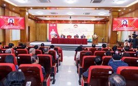 Chủ tịch Uỷ ban Trung ương MTTQ Việt Nam Bùi Thị Minh Hoài tiếp xúc cử tri tỉnh Phú Thọ