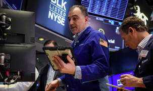 Chứng khoán Mỹ đảo chiều xanh rực, giá dầu trượt về 90 USD/thùng sau phát biểu của Tổng thống Trump