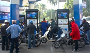 Giá xăng dầu tăng mạnh, quyết định chi Quỹ Bình ổn để giảm “sốc”