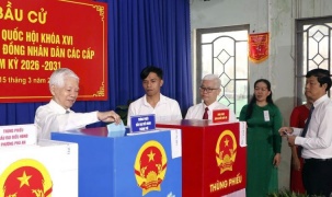 Nguyên Chủ tịch nước Nguyễn Minh Triết đi bầu cử tại Thành phố Hồ Chí Minh