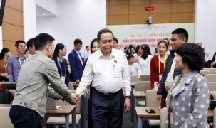 Bầu cử để lựa chọn người xứng đáng đưa đất nước bước vào kỷ nguyên mới