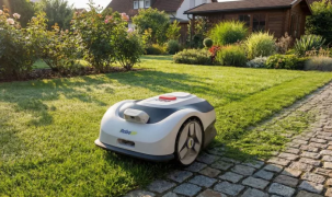 Gặp gỡ RoboUP Raccoon 2 SE, robot cắt cỏ thông minh