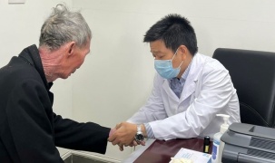 Người cao tuổi cần được chăm sóc toàn diện, không chỉ dừng ở điều trị bệnh