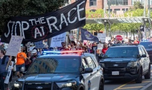 Hàng trăm người biểu tình yêu cầu Anthropic, OpenAI và xAI dừng cuộc đua AI