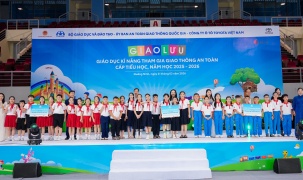 Chương trình “Toyota cùng em học An toàn giao thông” năm học 2025 - 2026 tiếp tục góp phần giáo dục nâng cao ý thức an toàn giao thông cho thế hệ trẻ