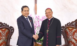 Chủ tịch Quốc hội Trần Thanh Mẫn thăm, chúc mừng Tổng Giáo phận Hà Nội