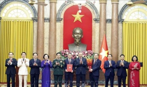 Tổng Bí thư, Chủ tịch nước chủ trì hội nghị công bố các quyết định đối với Chính phủ