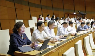 Phân quyền mạnh đăng ký hộ tịch, thu hẹp giao dịch phải công chứng