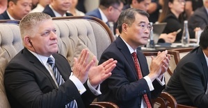 Thủ tướng Lê Minh Hưng và Thủ tướng Robert Fico dự Diễn đàn doanh nghiệp Việt Nam – Slovakia