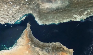 Tuyên bố mới của Mỹ và Iran xung quanh vấn đề eo biển Hormuz