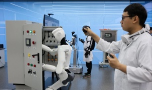 Trung Quốc chi hàng tỷ USD xây dựng lực lượng robot để “vận hành” hạ tầng điện