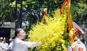Tổng Bí thư, Chủ tịch nước Tô Lâm dâng hương tưởng niệm Đại tướng Võ Nguyên Giáp