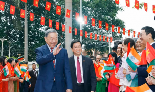 Tổng Bí thư, Chủ tịch nước Tô Lâm gặp gỡ cộng đồng người Việt Nam tại Ấn Độ
