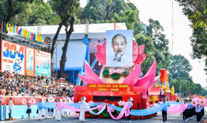 TƯ TƯỞNG HỒ CHÍ MINH SOI SÁNG HÀNH TRÌNH PHÁT TRIỂN ĐẤT NƯỚC