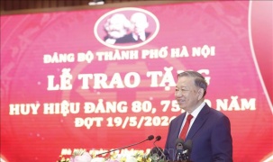 Phát biểu của Tổng Bí thư, Chủ tịch nước Tô Lâm tại Lễ trao tặng Huy hiệu Đảng cho đảng viên lão thành của Đảng bộ Hà Nội