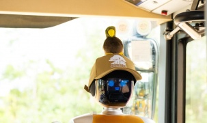 Robot hình người VinDynamics thử nghiệm thực tế tại Vinpearl Safari Phú Quốc: Bước tiến dài của trí tuệ nhân tạo Việt Nam
