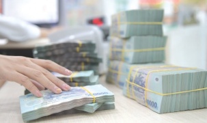 Thanh khoản ngân hàng chịu sức ép từ nhiều phía