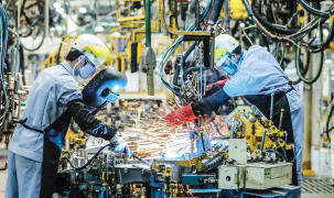 Kinh tế 5 tháng đầu năm 2026: Đà phục hồi được giữ vững nhưng những ràng buộc mới đang gia tăng