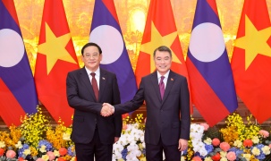 Việt Nam luôn kề vai sát cánh hỗ trợ Lào hiện thực hoá các mục tiêu chiến lược đã đề ra
