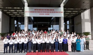 Thủ tướng Chính phủ và Chủ tịch Quốc hội gặp mặt lãnh đạo các cơ quan báo chí