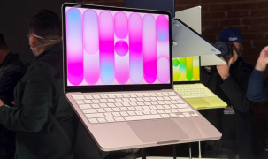 Apple tăng giá MacBook và iPad, iPhone “tạm thời an toàn”