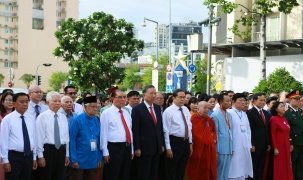 Tổng Bí thư, Chủ tịch nước Tô Lâm và lãnh đạo Đảng, Nhà nước dâng hoa tưởng nhớ Chủ tịch Hồ Chí Minh