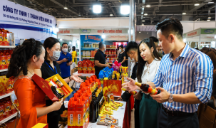 Giữa 'bão' hàng giả, hàng thật bán bằng gì?