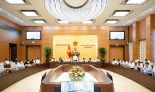 Khai mạc Phiên họp thứ tư của Ủy ban Thường vụ Quốc hội