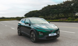Chủ xe VinFast VF 6 tiết lộ tính năng “đáng tiền” trong mùa hè 