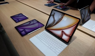 Nhu cầu AI đang làm tăng giá iPads, Nintendo Switches và các thiết bị tiện ích khác. Những gì các chuyên gia nói bạn nên làm