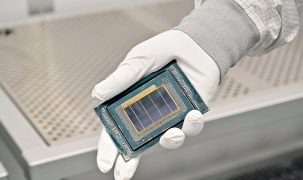Intel là hãng đầu tiên xuất xưởng chip thương mại dùng công nghệ in thạch bản High NA EU