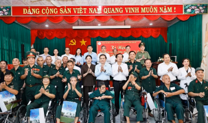 Chủ tịch Quốc hội Trần Thanh Mẫn tri ân người có công tại TPHCM