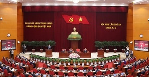Thông cáo báo chí ngày làm việc thứ hai Hội nghị Trung ương 3