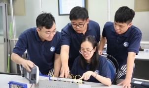 Điểm chuẩn Đại học Công nghệ: Ngành AI, CNTT tiếp tục dẫn đầu