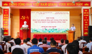 Trường Đại học Công nghệ đồng hành cùng xã Kiều Phú nâng cao kỹ năng ứng dụng AI cho cán bộ cơ sở