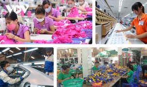 Thủ tướng Chính phủ yêu cầu tháo gỡ rào cản, xây dựng môi trường kinh doanh bình đẳng để doanh nghiệp bứt phá
