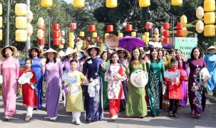 Đẩy nhanh việc lập hồ sơ, đưa áo dài Việt Nam trở thành di sản văn hóa được UNESCO ghi danh