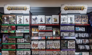 Games Workshop của Anh giảm điểm khi những lo ngại về thuế quan và chi phí che mờ mức lợi nhuận kỷ lục
