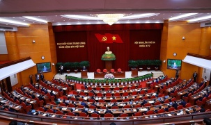 Bộ Chính trị ban hành 40 chỉ tiêu và 51 nhiệm vụ đổi mới mô hình phát triển Việt Nam