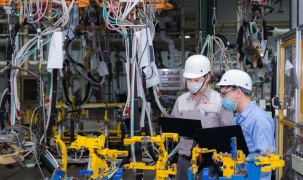 PMI tháng 7 đạt 52,9 điểm nhờ đơn hàng tăng và lạm phát giảm
