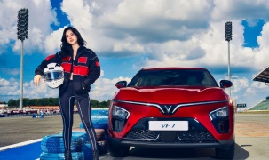Tự lái xe đi du lịch hè cùng gia đình, chủ xe VinFast VF 7 hào hứng: Xe không chỉ chở người mà “gánh” cả chuyến đi