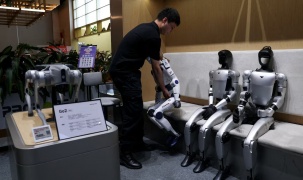 Unitree của Trung Quốc trình làng robot 'Superman' giữa lúc sự hào hứng dâng cao trước màn ra mắt tại Thượng Hải