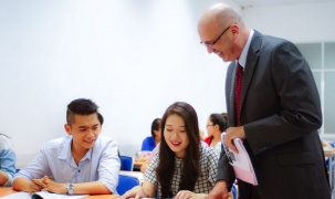 Cấp học bổng toàn phần cho 1.500 nhà khoa học trẻ, sinh viên xuất sắc đi đào tạo ở nước ngoài về công nghệ chiến lược