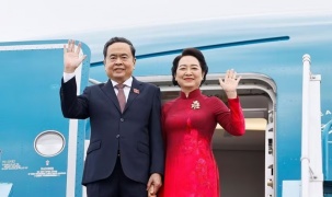 Chủ tịch Quốc hội Trần Thanh Mẫn và Phu nhân lên đường thăm chính thức Hàn Quốc và Mông Cổ