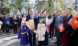 Chủ tịch Quốc hội Trần Thanh Mẫn gặp gỡ cộng đồng kiều bào tại Mông Cổ