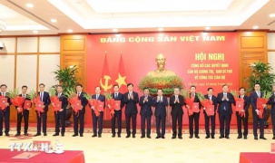 Công bố 12 quyết định của Bộ Chính trị, Ban Bí thư về công tác cán bộ
