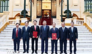 Tổng Bí thư, Chủ tịch nước Tô Lâm trao quyết định bổ nhiệm 2 Đại sứ Việt Nam tại nước ngoài