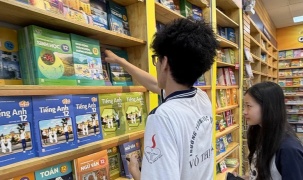 Thủ tướng chỉ đạo huy động tất cả nguồn lực, in ấn, cung ứng đủ sách giáo khoa, báo cáo trước 22/9