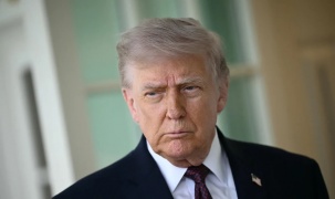 Ông Trump bán đi hàng chục triệu USD cổ phiếu công nghệ Mỹ chỉ trong một tháng