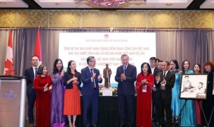 Tổng Bí thư, Chủ tịch nước Tô Lâm gặp gỡ cán bộ, nhân viên Đại sứ quán và cộng đồng người Việt Nam tại Canada